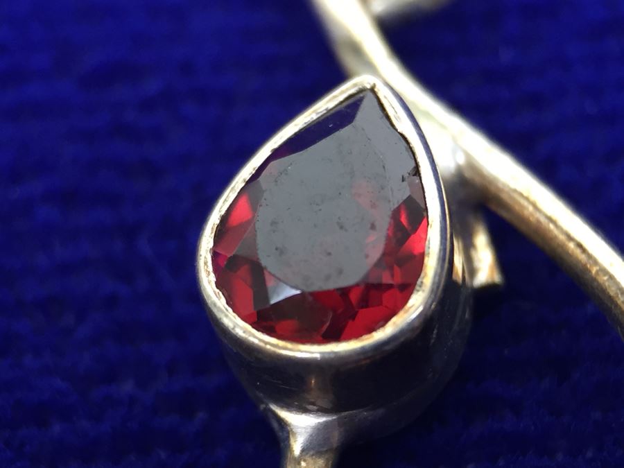 Shemoni Jewelry Sterling Silver And Garnet [Photo 2]