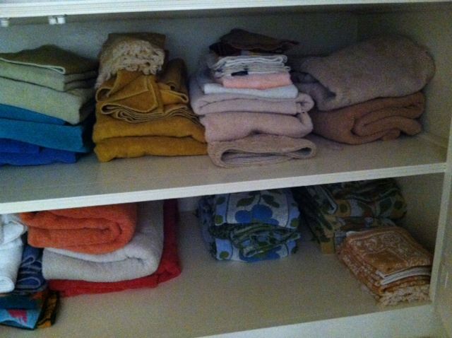 Vintage Towel Lot [Photo 3]