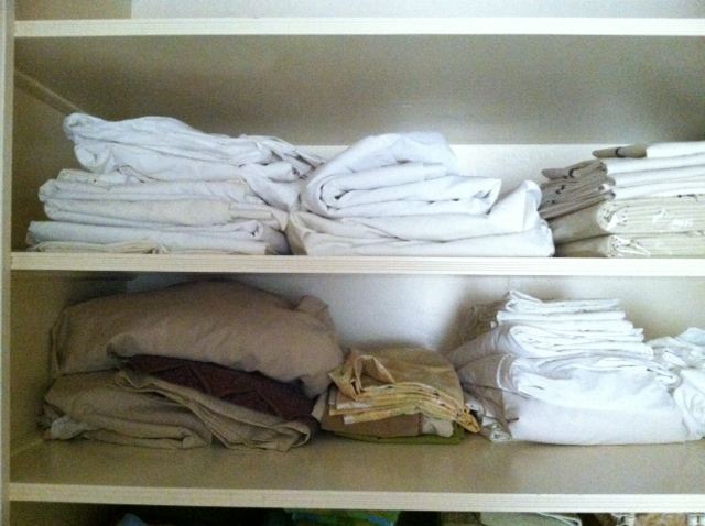 Linen Sheet Lot [Photo 1]