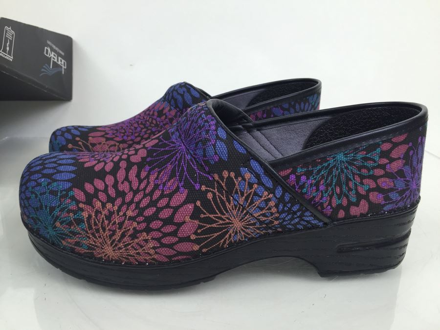 DANSKO Clogs Size 42 New In Box   16760 Plqh 