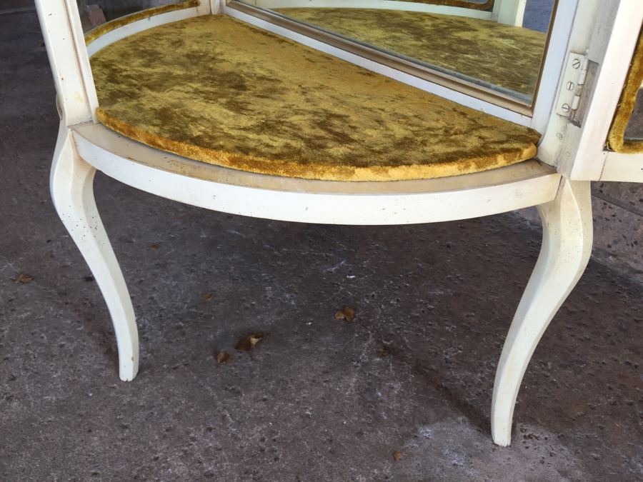 Nice Vintage Curio Display Cabinet With Curved Glass And Mirror Back [Photo 12]