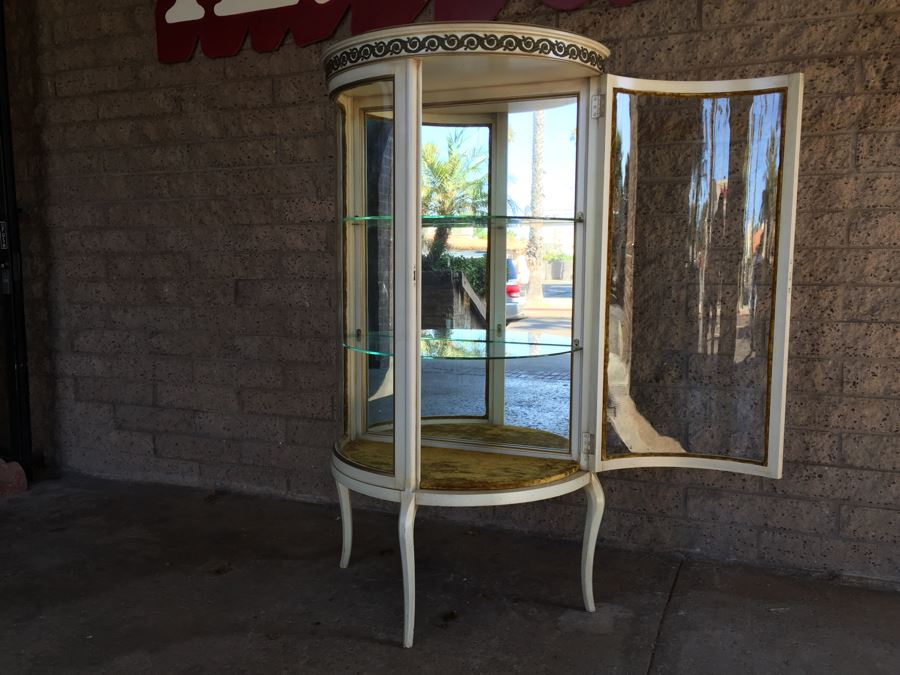 Nice Vintage Curio Display Cabinet With Curved Glass And Mirror Back [Photo 1]