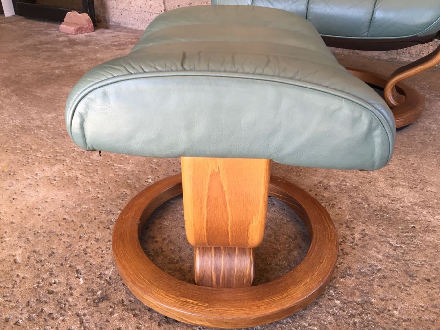 Ekornes Leather Stressless Reclining Chair With Ottoman Made In Norway [Photo 6]