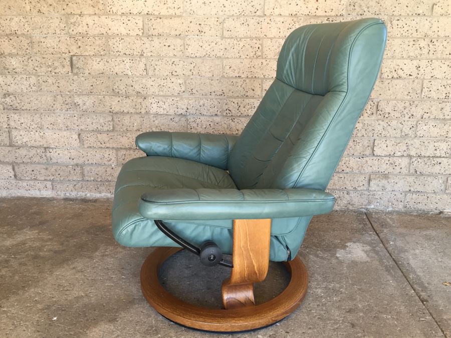 Ekornes Leather Stressless Reclining Chair With Ottoman Made In Norway [Photo 9]