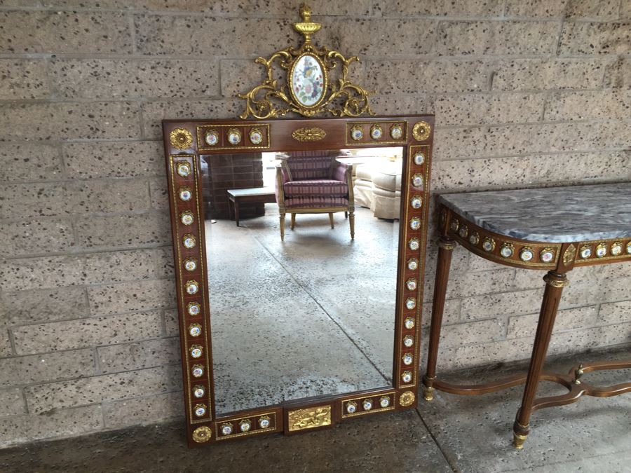 Stunning Hallway Table With Matching Mirror Gilt Decorated With