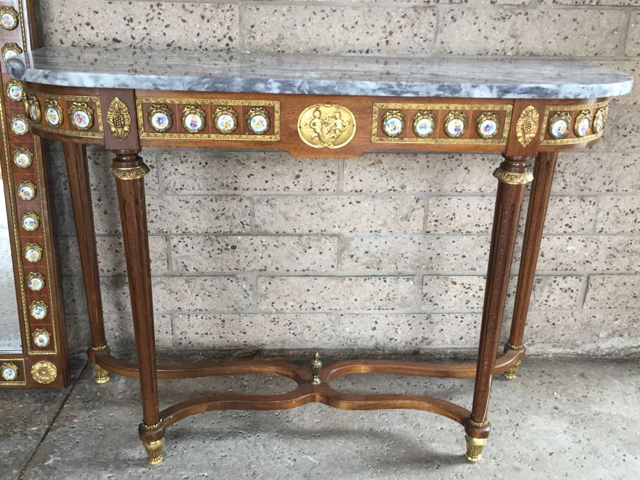 Stunning Hallway Table With Matching Mirror Gilt Decorated With