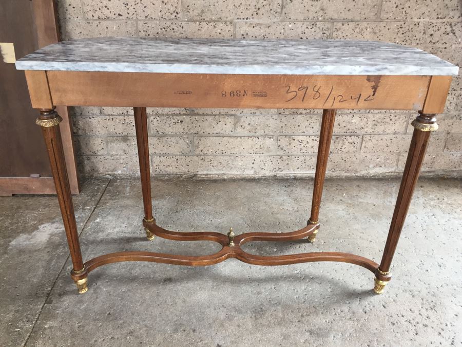 Stunning Hallway Table With Matching Mirror Gilt Decorated With