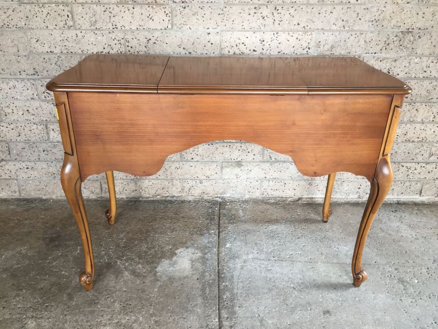 Nice Vanity Powder Table With Matching Bench With Finished Back