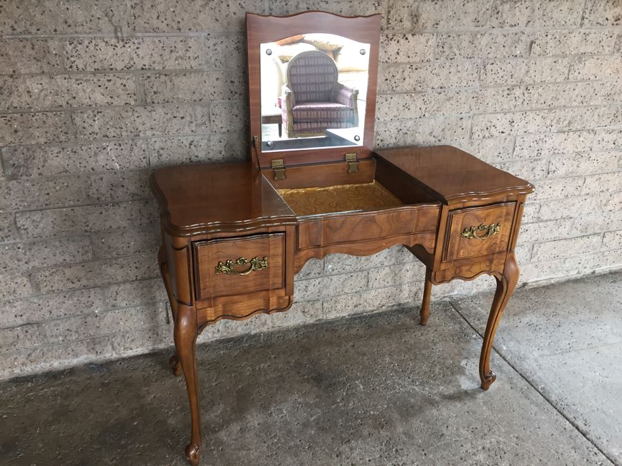 Nice Vanity Powder Table With Matching Bench With Finished Back [Photo 10]