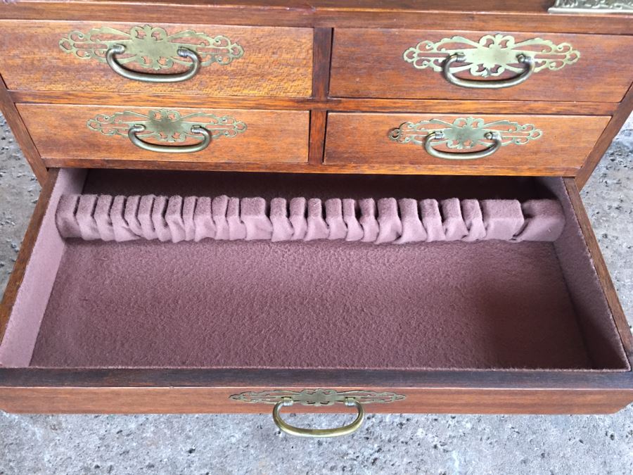 Nice Wooden Korean Silverware Chest Of Drawers With Lockable Drawers