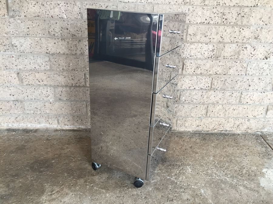 Lineabeta Mirrored Cabinet Chest Of Drawers With Casters Made In Italy Retails For $966 [Photo 8]