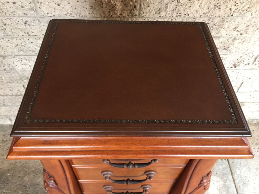 Powell Floorstanding Jewelry Armoire Solid Wood [Photo 4]