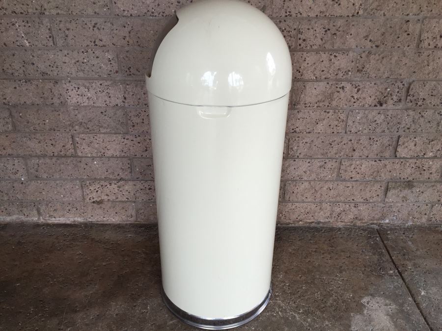 Commerical Waster Paper Container Fire Fighter By United Metal Receptacle Corp [Photo 2]