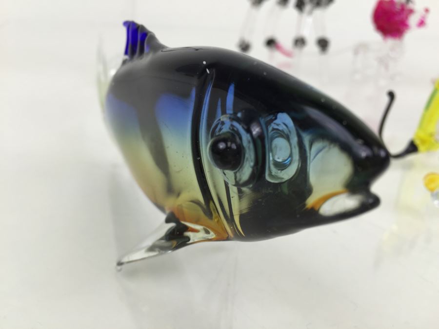 Large Lot Of Colored Glass Animal Figurines [Photo 21]