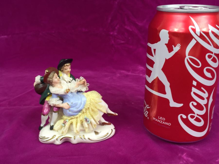 Small Dresden Germany Porcelain Figurine [Photo 4]