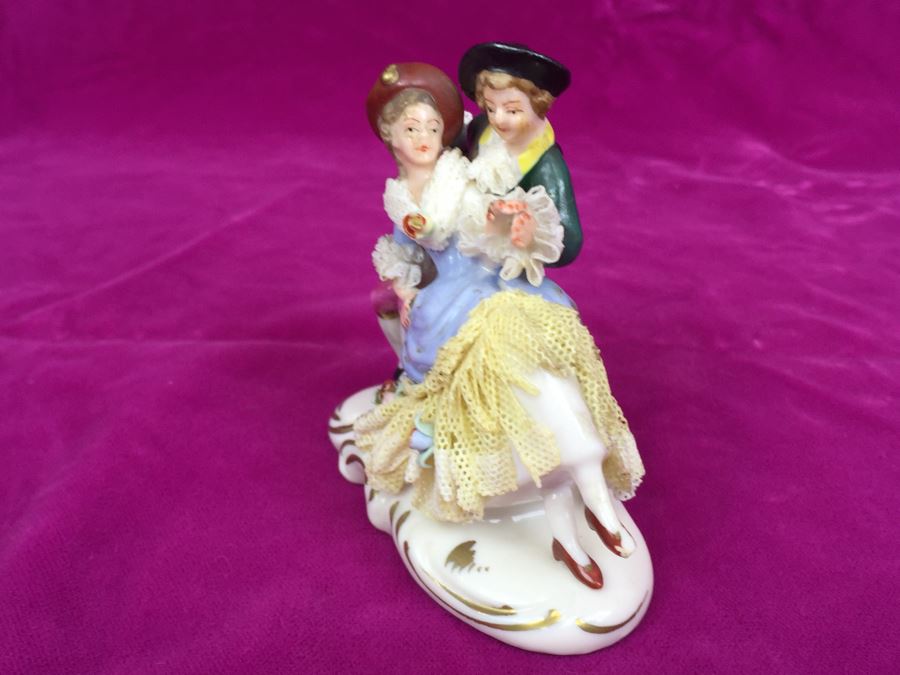Small Dresden Germany Porcelain Figurine [Photo 6]