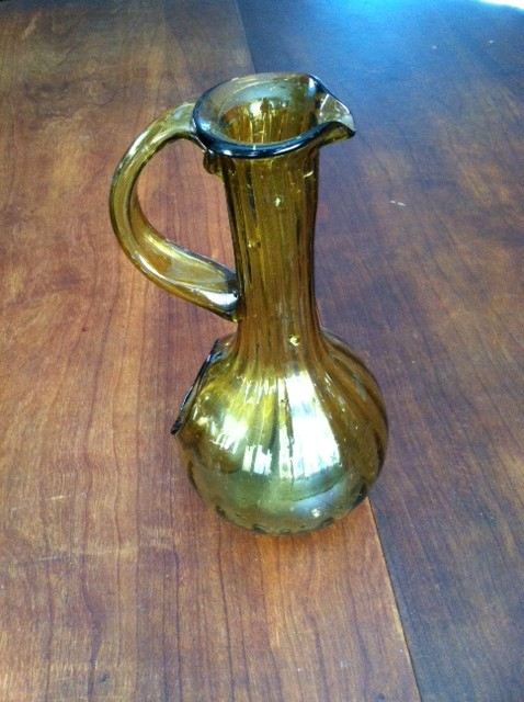 Handblown Yellow Serving Pitcher with Ice Pocket and 8 Glasses [Photo 3]