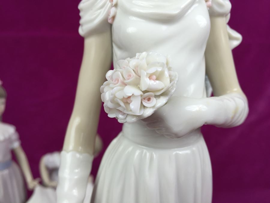 Large Lladro Here Comes The Bride Porcelain Figurine D7083 With Wooden Stand Retails Around $1,000 [Photo 7]