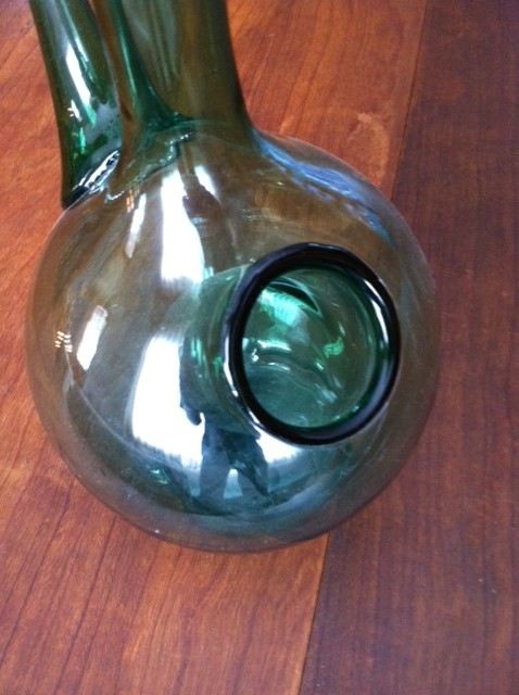 Green Handblown Wine Decanter with Ice Pocket [Photo 3]