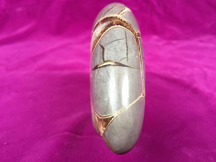 Hand Carved Stone Bear [Photo 8]