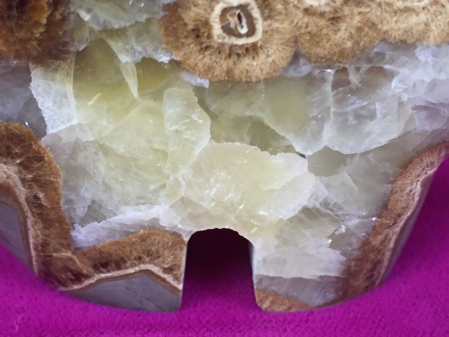 Hand Carved Stone Bear [Photo 5]