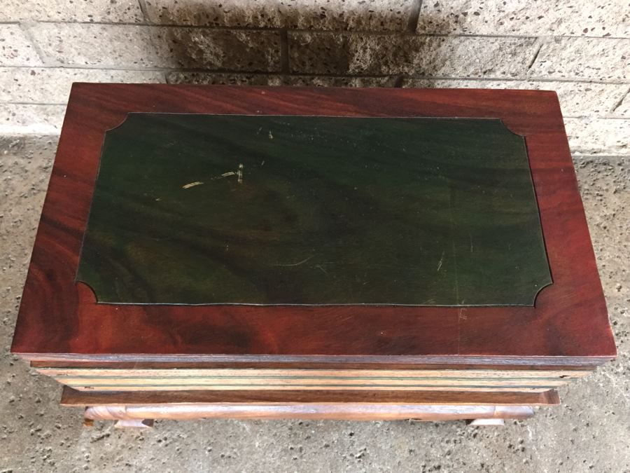 Wooden Storage Box With Book Motif [Photo 5]