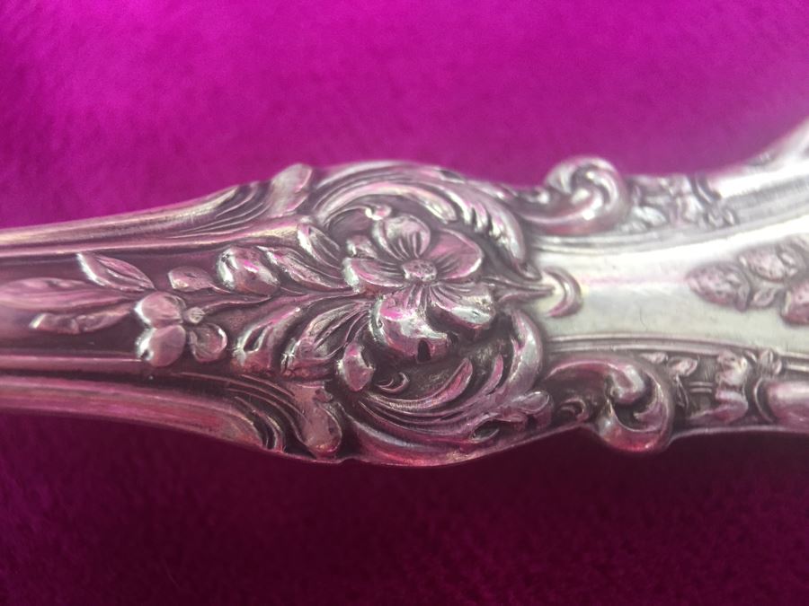 Elegant Sterling Silver Flatware Set With Silverware Box 2,377g Without Knives + 168g Knife Handles = 2,545g = $1,408 Melt Value [Photo 13]