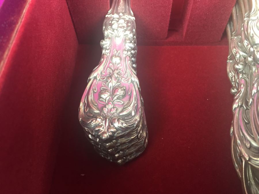 Elegant Sterling Silver Flatware Set With Silverware Box 2,377g Without Knives + 168g Knife Handles = 2,545g = $1,408 Melt Value [Photo 16]