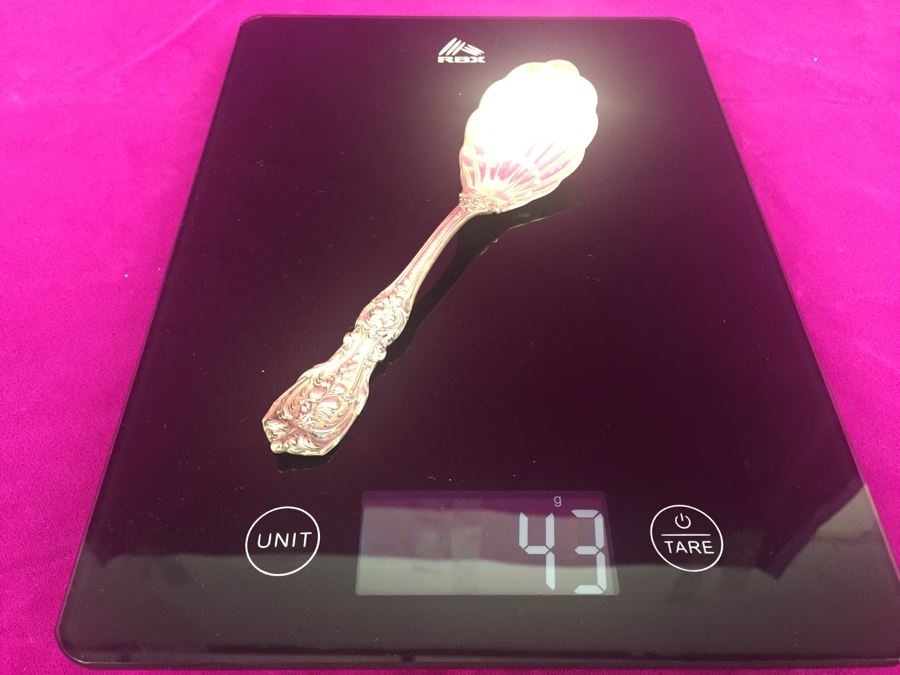 Elegant Sterling Silver Flatware Set With Silverware Box 2,377g Without Knives + 168g Knife Handles = 2,545g = $1,408 Melt Value [Photo 22]