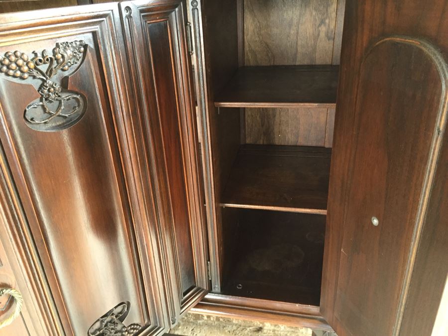 Stunning Antique Cabinet With Detailed Wood Carvings [Photo 21]