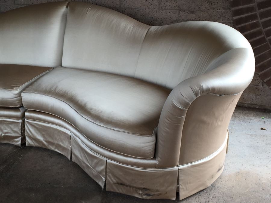 Elegant Thomasville Curved Back Silk Sofa