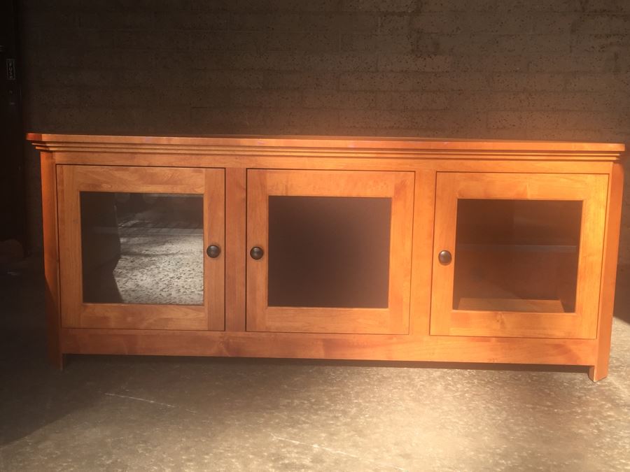 Nice Wooden Credenza With Storage And Hutch [Photo 4]
