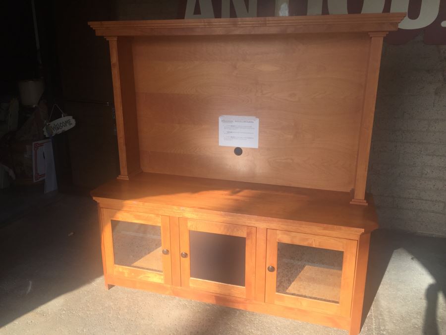 Nice Wooden Credenza With Storage And Hutch [Photo 9]