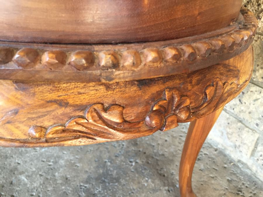 Beautiful French Provencial Curio Cabinet Bar Oval Windowed With Removable Top Tray [Photo 10]