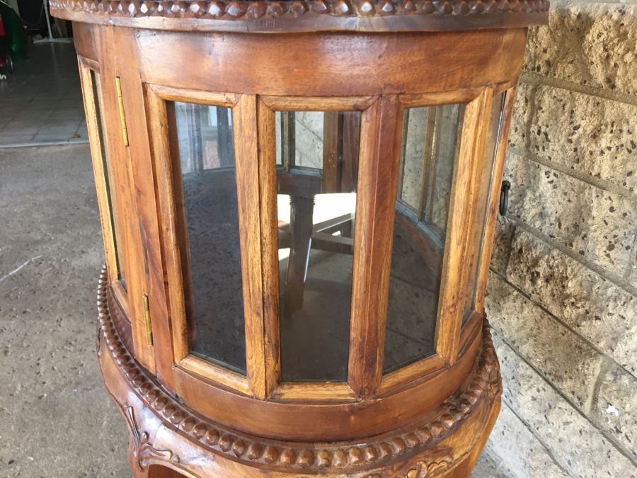 Beautiful French Provencial Curio Cabinet Bar Oval Windowed With Removable Top Tray [Photo 9]