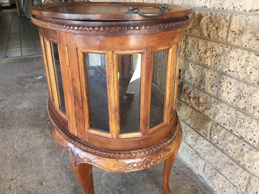 Beautiful French Provencial Curio Cabinet Bar Oval Windowed With Removable Top Tray [Photo 7]