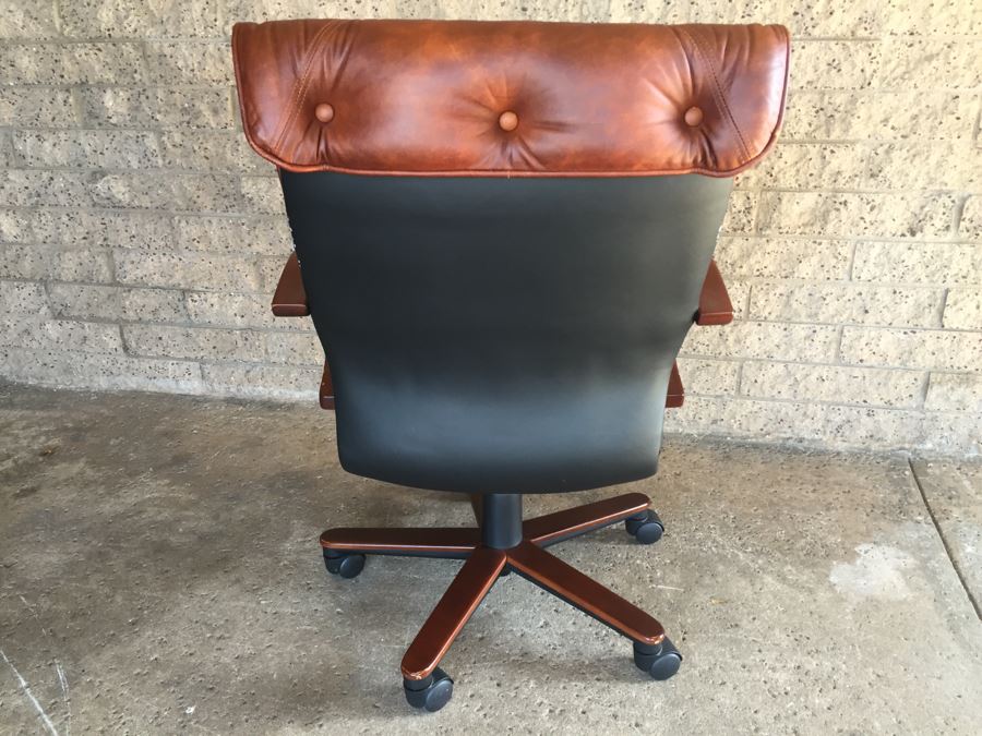Nice Leather Office Chair With Casters [Photo 8]