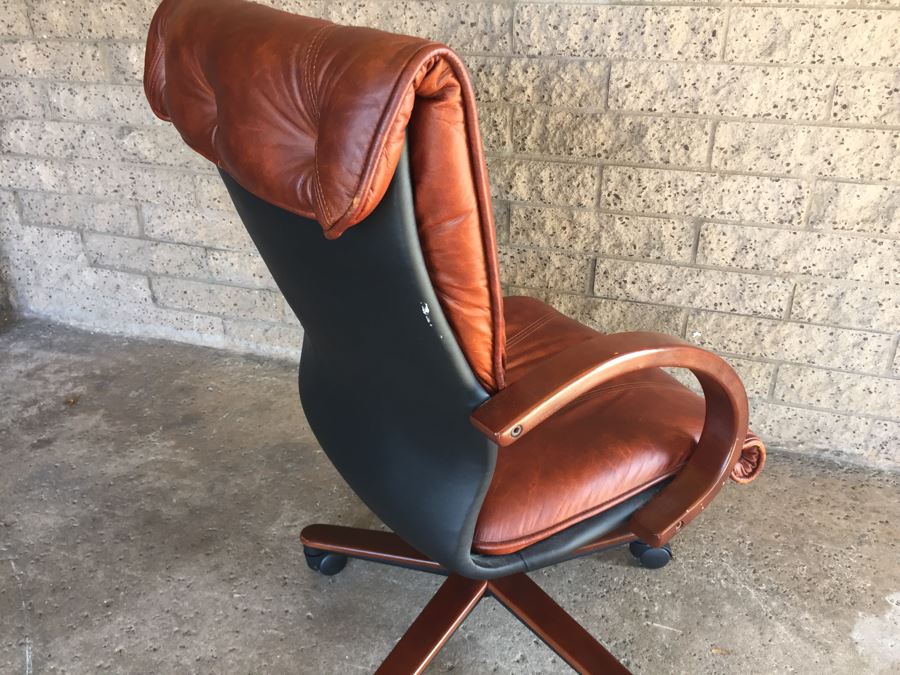 Nice Leather Office Chair With Casters [Photo 9]
