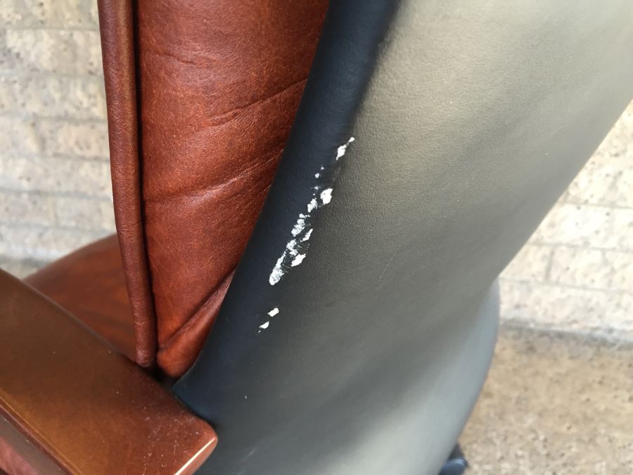 Nice Leather Office Chair With Casters [Photo 7]