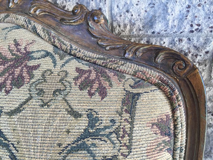 Oversized Upholstered Armchair [Photo 7]