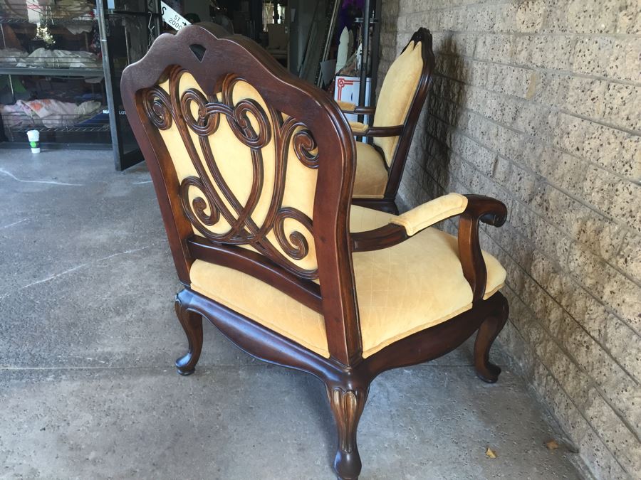 Pair Of Thomasville Oversized Upholstered Armchairs [Photo 12]