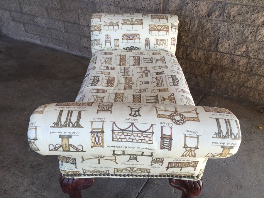 Classy Upholstered Bench With Antique Furniture Print [Photo 8]