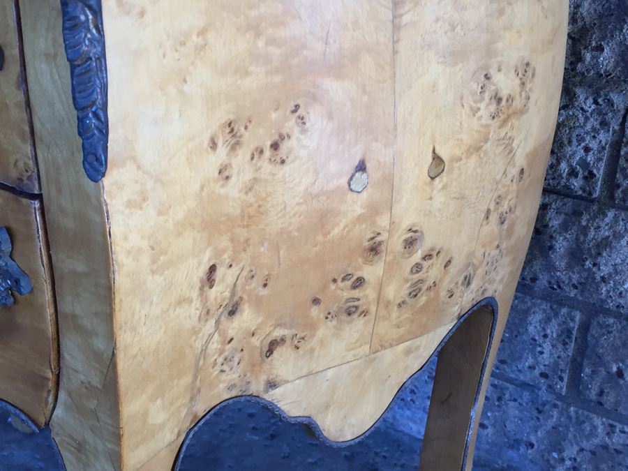 Small Bow Front Chest Of Drawers With Nice Marble Top [Photo 9]