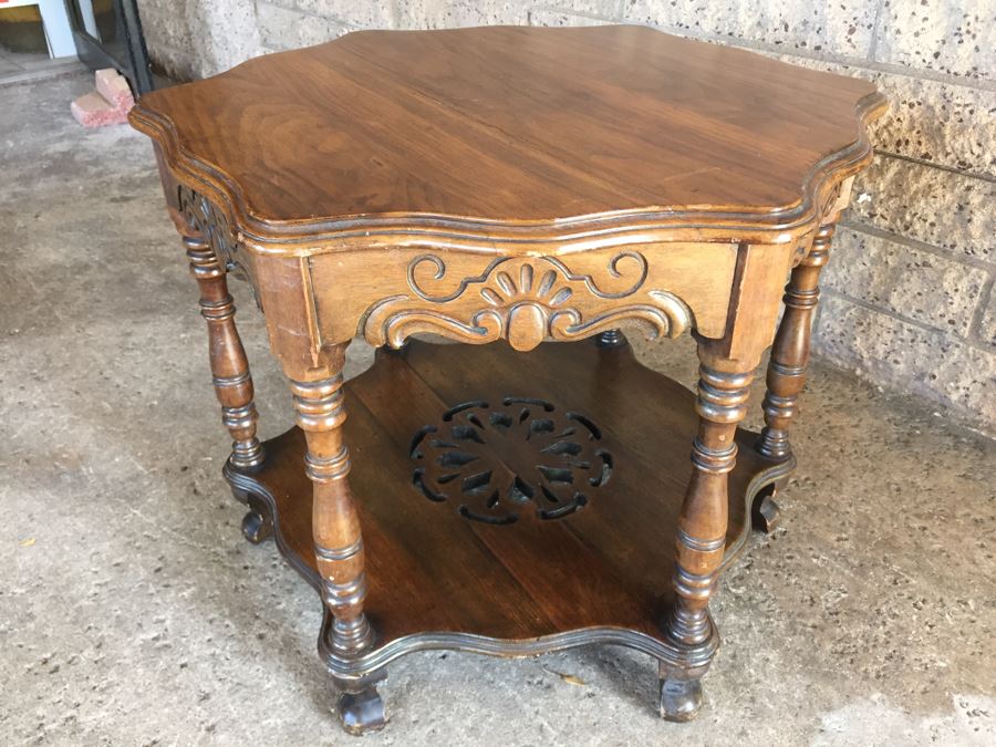 6 Sided Small Table [Photo 8]