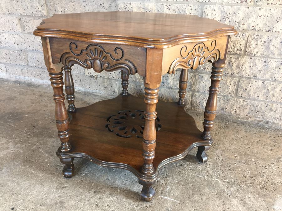 6 Sided Small Table [Photo 5]