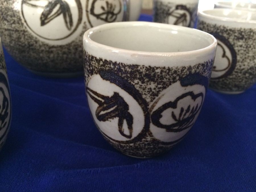 Teapot and 9 Cups [Photo 3]