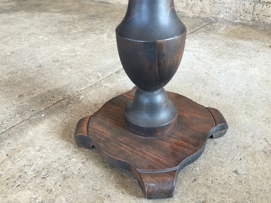 Vintage Round Pedestal Stand [Photo 12]