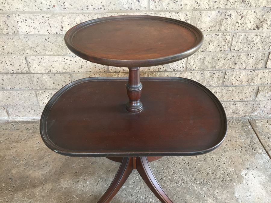 Vintage 2-Tier Pedestal Table [Photo 4]