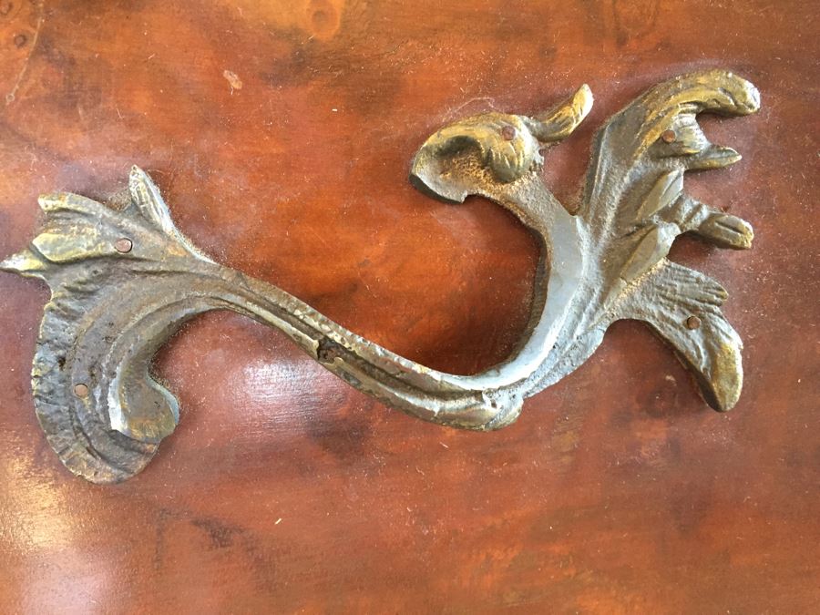 Stunning Large Bow Front Commode Chest Of Drawers With Nice Marble Top [Photo 13]