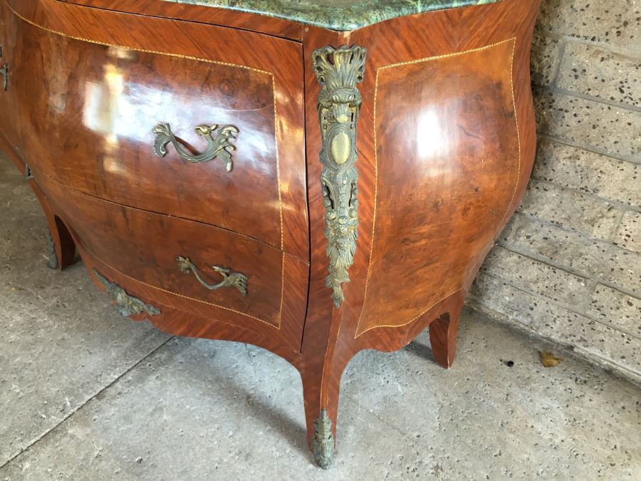Stunning Large Bow Front Commode Chest Of Drawers With Nice Marble Top [Photo 5]